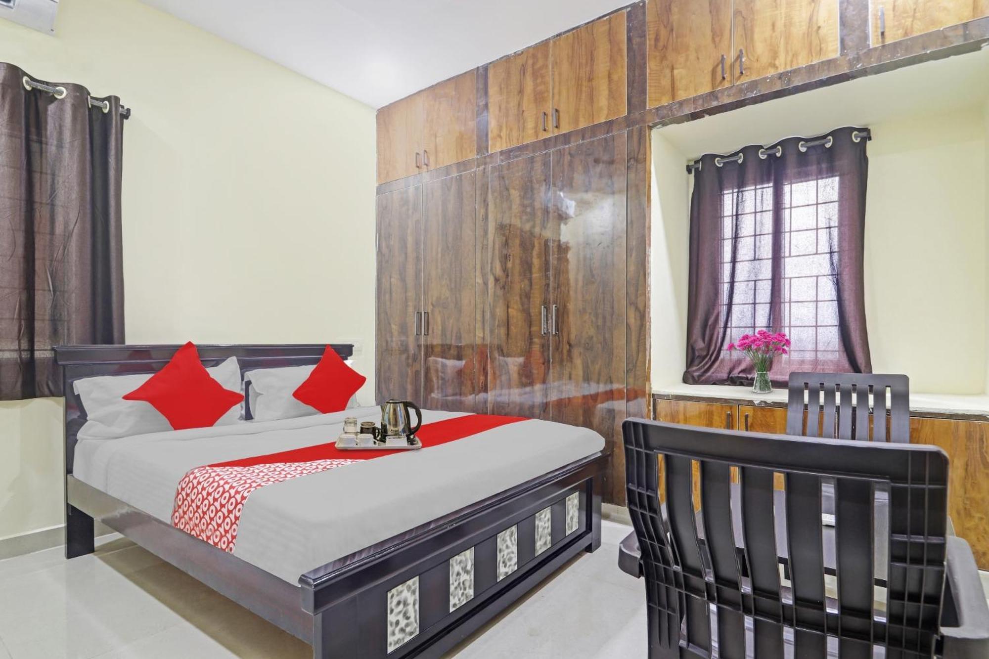 Hotel O Hanuma Residency Sururnagar Buitenkant foto