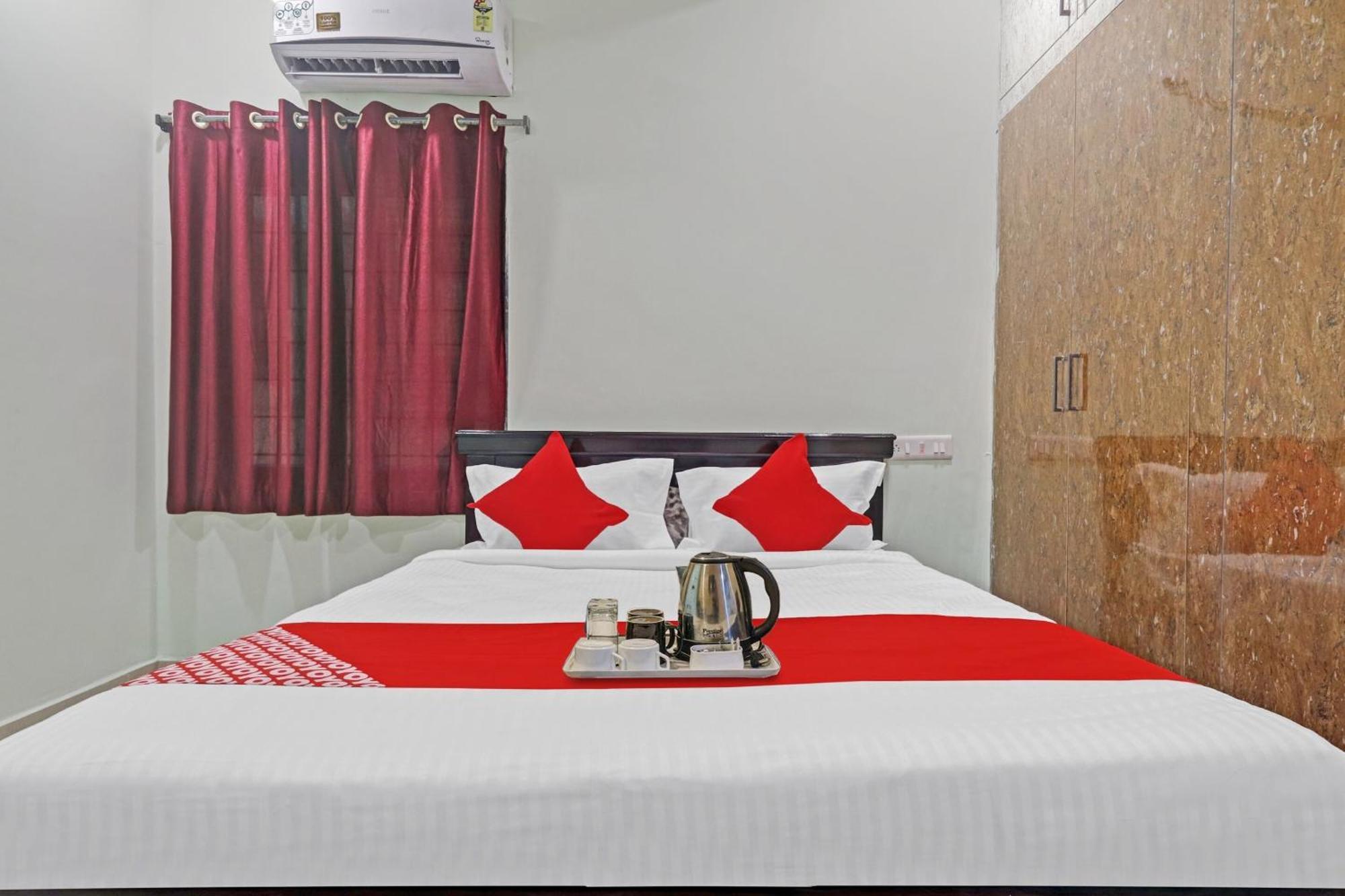 Hotel O Hanuma Residency Sururnagar Buitenkant foto