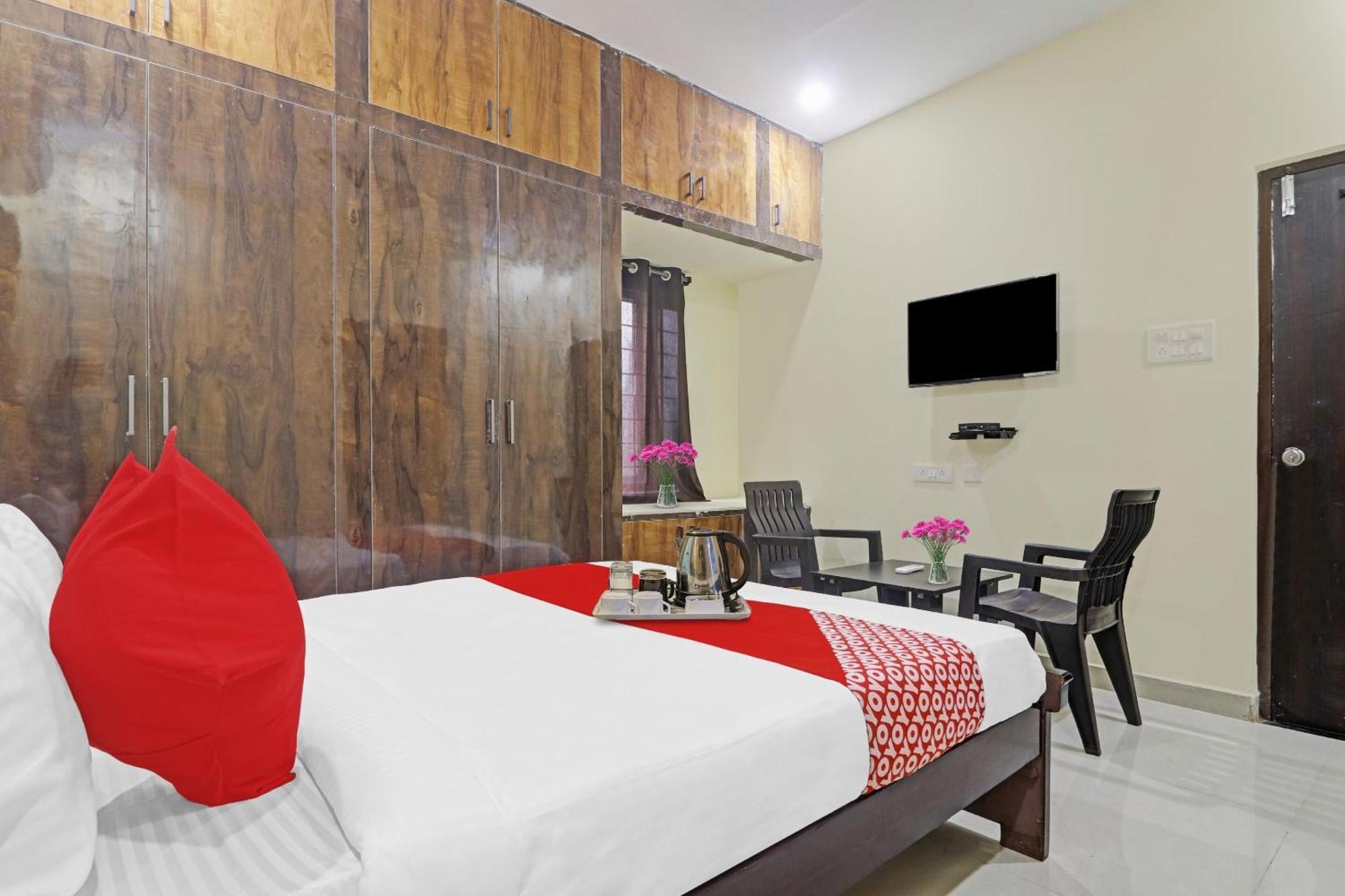 Hotel O Hanuma Residency Sururnagar Buitenkant foto