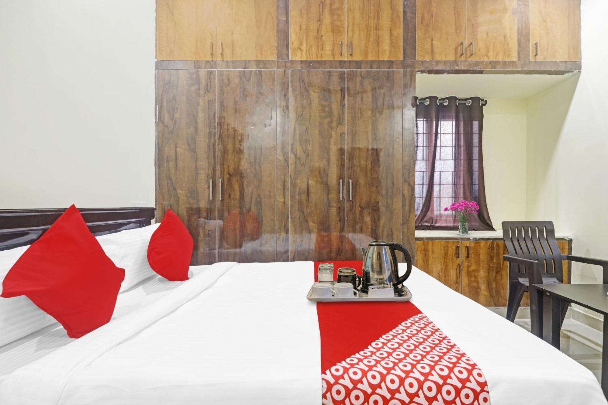 Hotel O Hanuma Residency Sururnagar Buitenkant foto